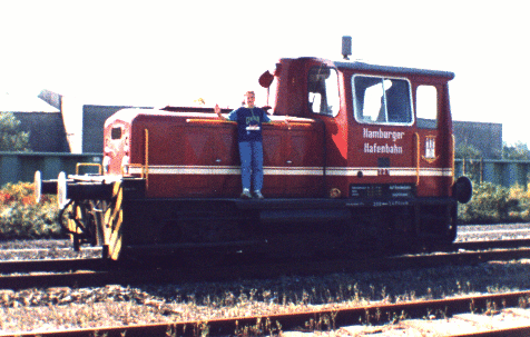 Lok 221 der Hafenbahn