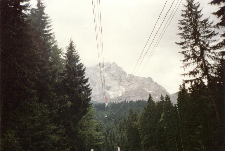 Abfahrt von der Zugspitze mit der Grosskabinenbahn zur Station Eibsee